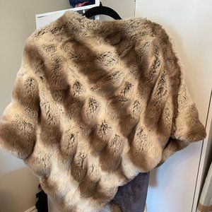 Donna Salyers Fabulous Faux Furs Poncho (O/S)